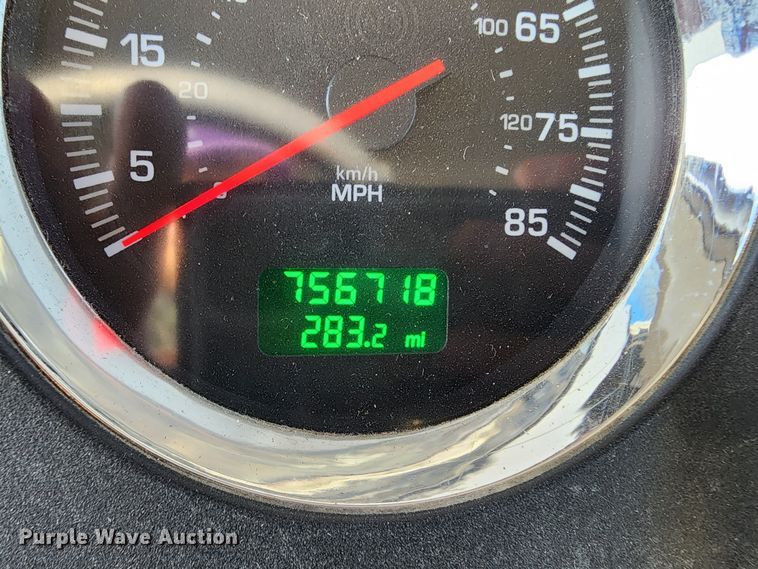 image for item MJ9538 2012 Kenworth T800  semi truck