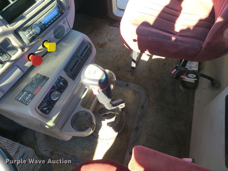 image for item MJ9540 2001 Mack CH613  semi truck