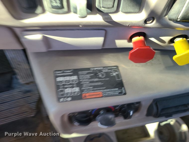 image for item MJ9540 2001 Mack CH613  semi truck