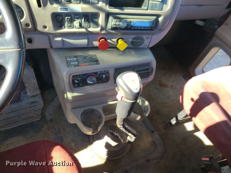 image for item MJ9540 2001 Mack CH613  semi truck