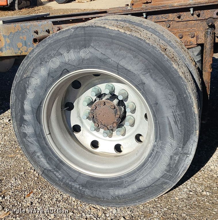 image for item MJ9540 2001 Mack CH613  semi truck