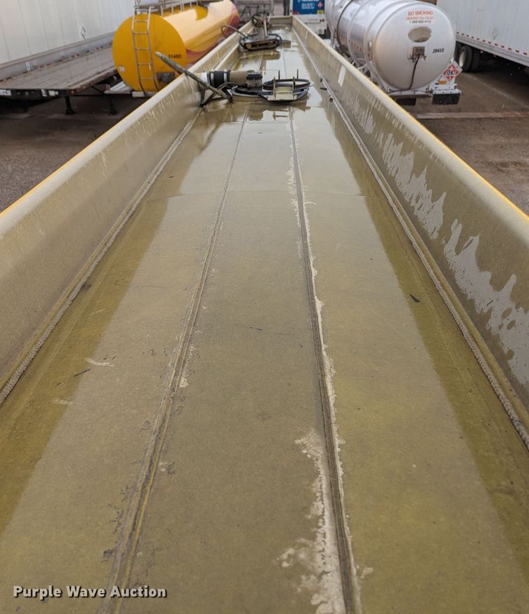 image for item MN9981 2006 Beall BAST-96-3-SB  tank trailer