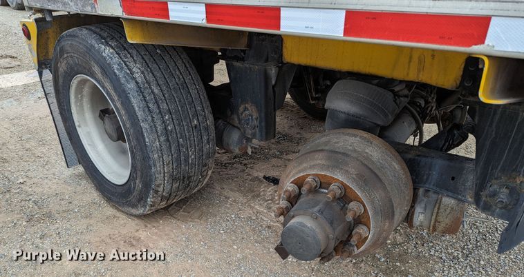 image for item MN9981 2006 Beall BAST-96-3-SB  tank trailer