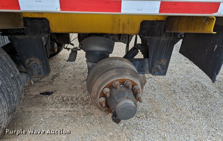 image for item MN9981 2006 Beall BAST-96-3-SB  tank trailer