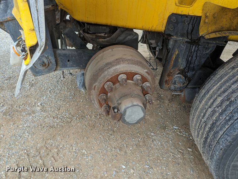 image for item MN9981 2006 Beall BAST-96-3-SB  tank trailer