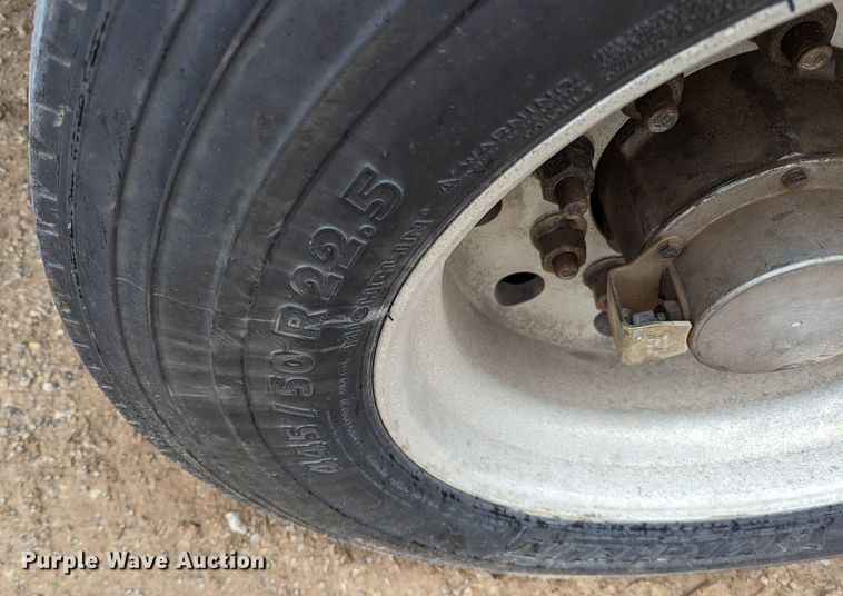 image for item MN9981 2006 Beall BAST-96-3-SB  tank trailer