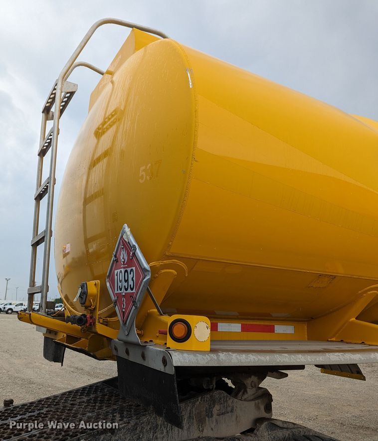 image for item MN9982 2005 Beall BAST-96-4-SB  tank trailer