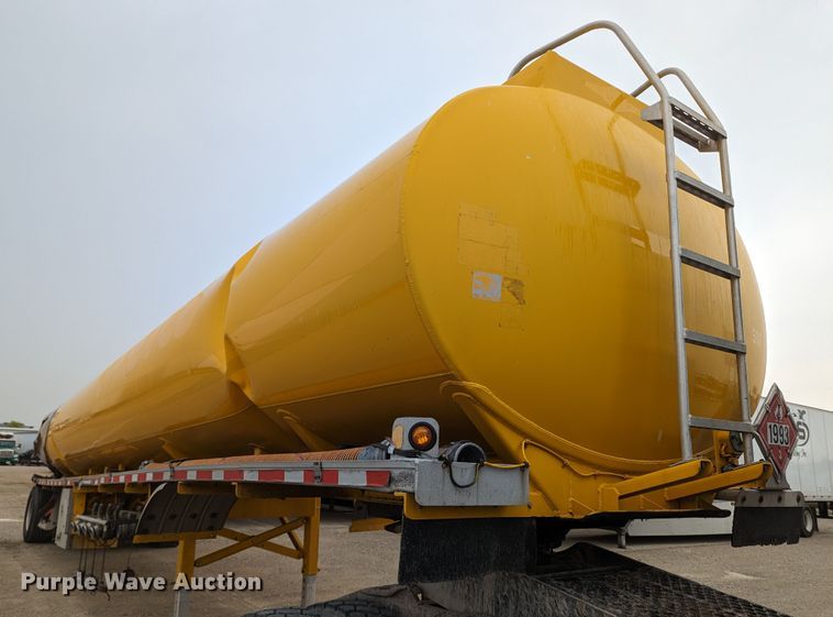 image for item MN9982 2005 Beall BAST-96-4-SB  tank trailer