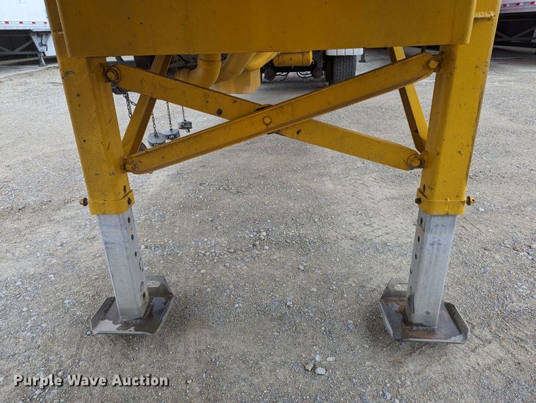 image for item MN9982 2005 Beall BAST-96-4-SB  tank trailer