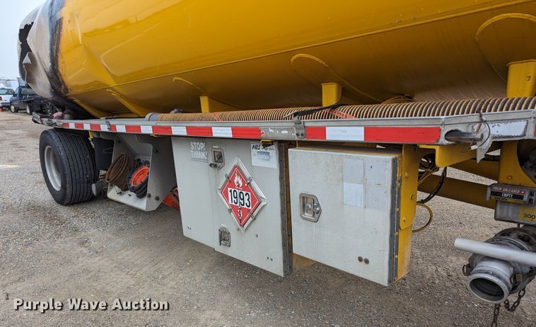 image for item MN9982 2005 Beall BAST-96-4-SB  tank trailer