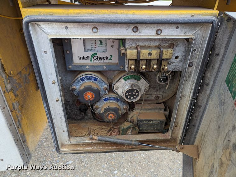 image for item MN9982 2005 Beall BAST-96-4-SB  tank trailer