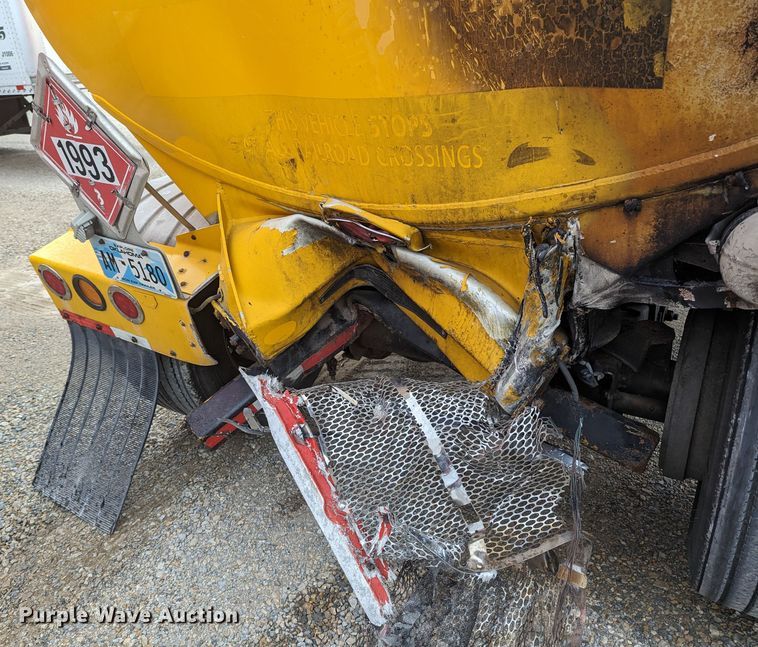 image for item MN9982 2005 Beall BAST-96-4-SB  tank trailer