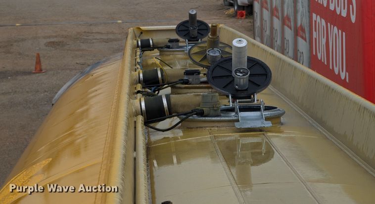 image for item MN9982 2005 Beall BAST-96-4-SB  tank trailer