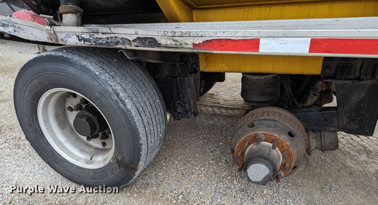 image for item MN9982 2005 Beall BAST-96-4-SB  tank trailer