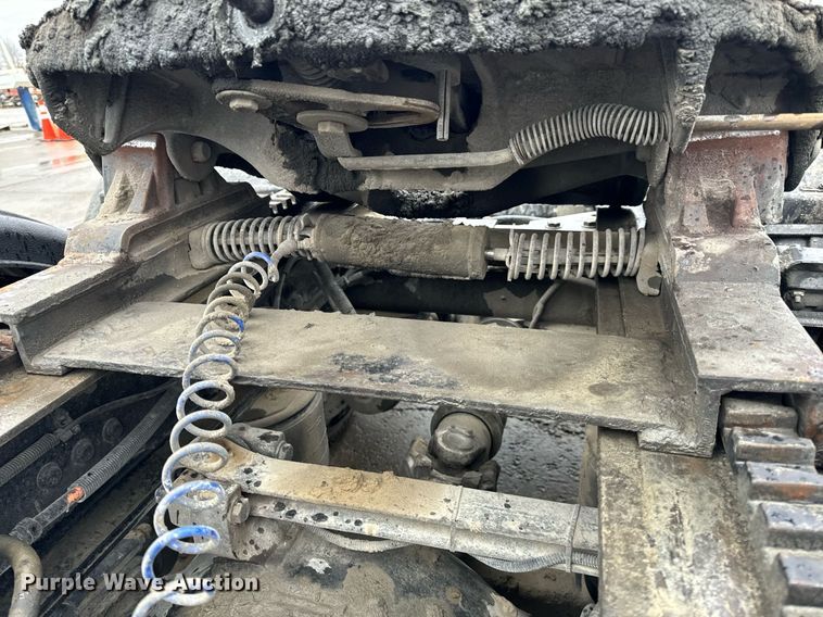 image for item NM9071 2012 Kenworth T800  semi truck