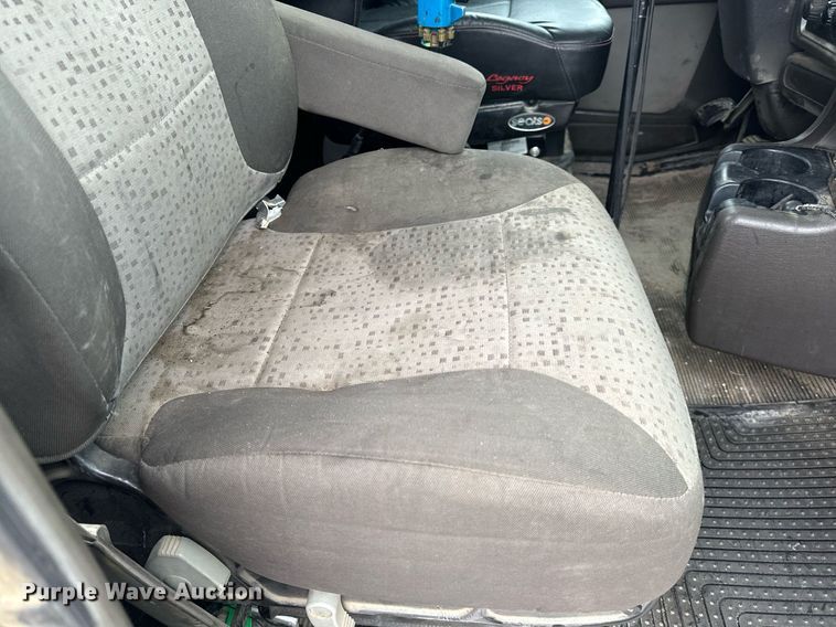 image for item NM9071 2012 Kenworth T800  semi truck