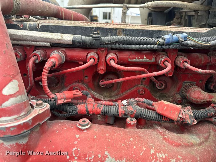 image for item NM9071 2012 Kenworth T800  semi truck