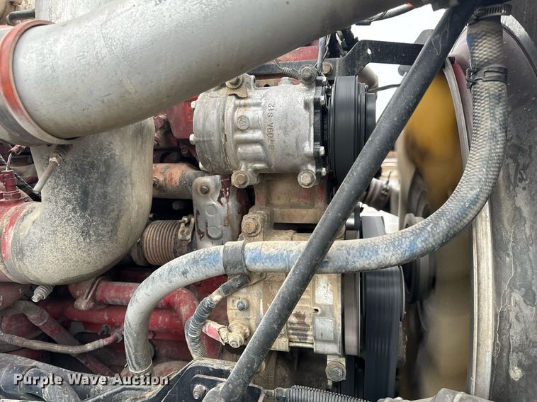 image for item NM9071 2012 Kenworth T800  semi truck