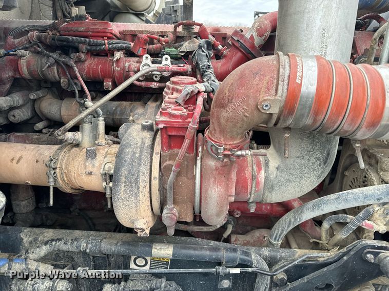 image for item NM9071 2012 Kenworth T800  semi truck