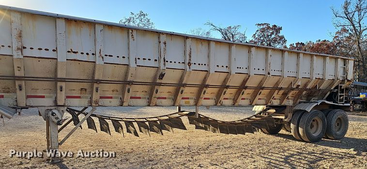 image for item NP9129 1997 Red River  live bottom trailer