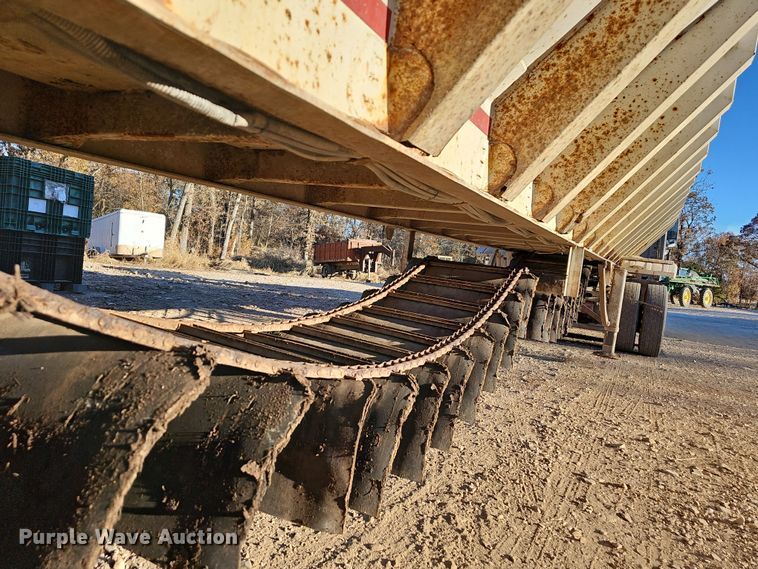 image for item NP9129 1997 Red River  live bottom trailer