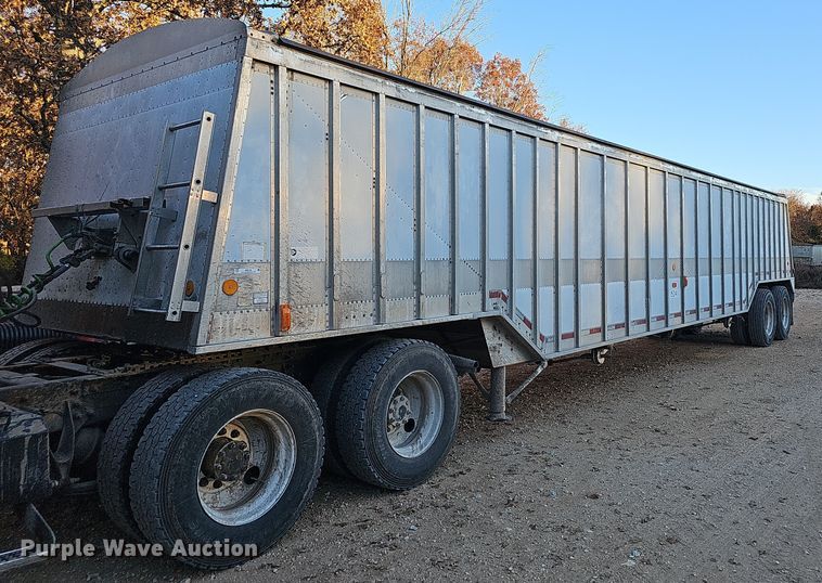 image for item NP9135 1986 Truck Equipment Services 800AS-102585-2338  grain trailer