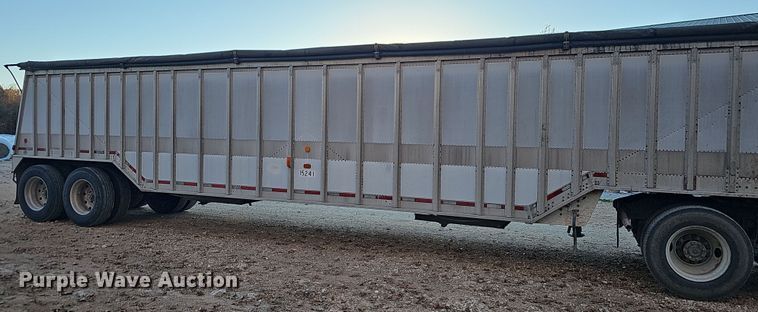 image for item NP9135 1986 Truck Equipment Services 800AS-102585-2338  grain trailer