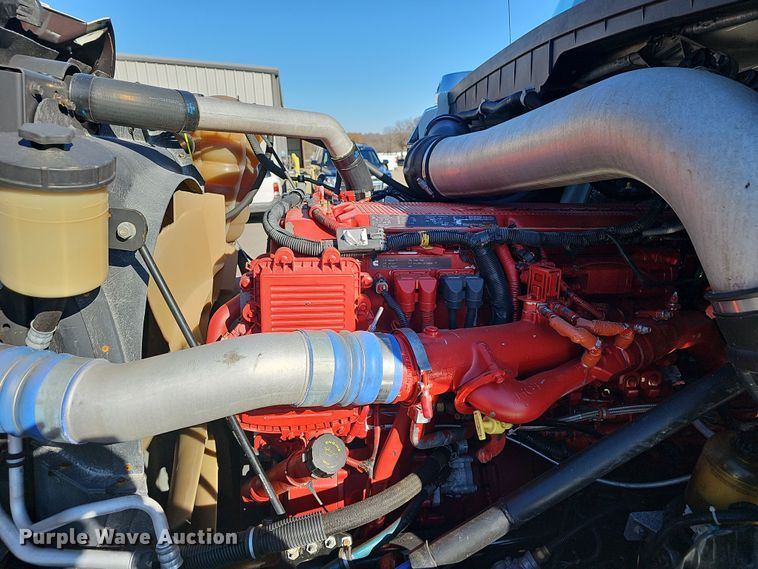 image for item NP9235 2011 International Lonestar  semi truck