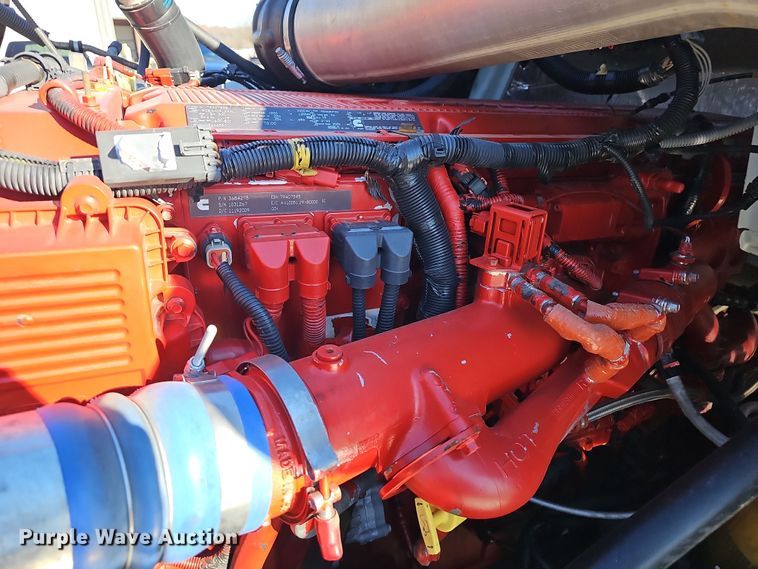 image for item NP9235 2011 International Lonestar  semi truck