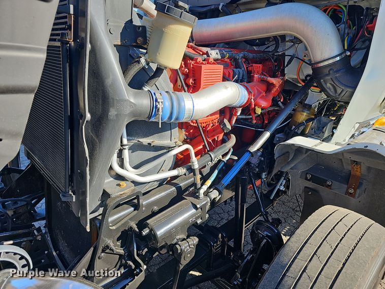 image for item NP9235 2011 International Lonestar  semi truck