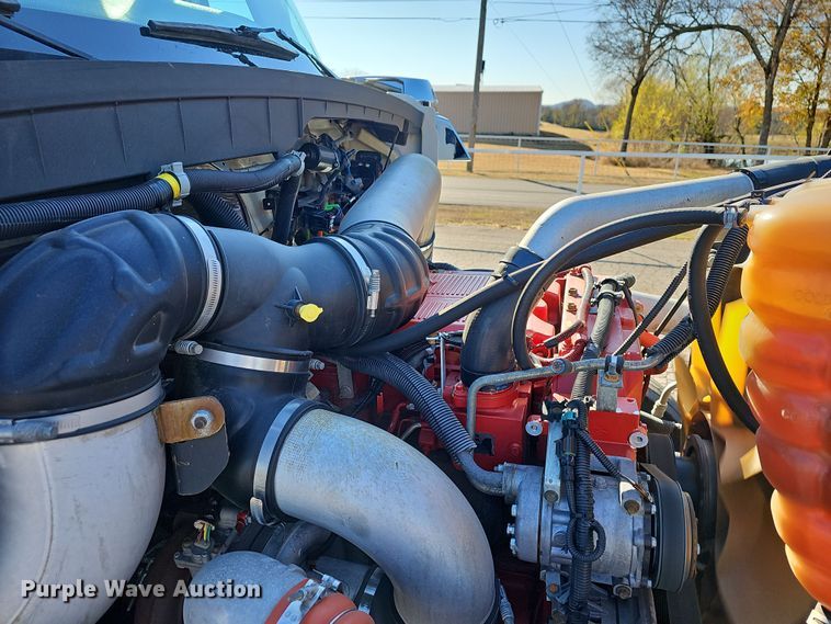 image for item NP9235 2011 International Lonestar  semi truck