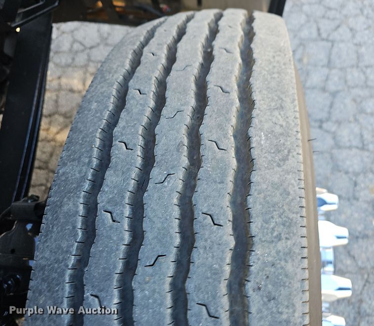 image for item NP9235 2011 International Lonestar  semi truck