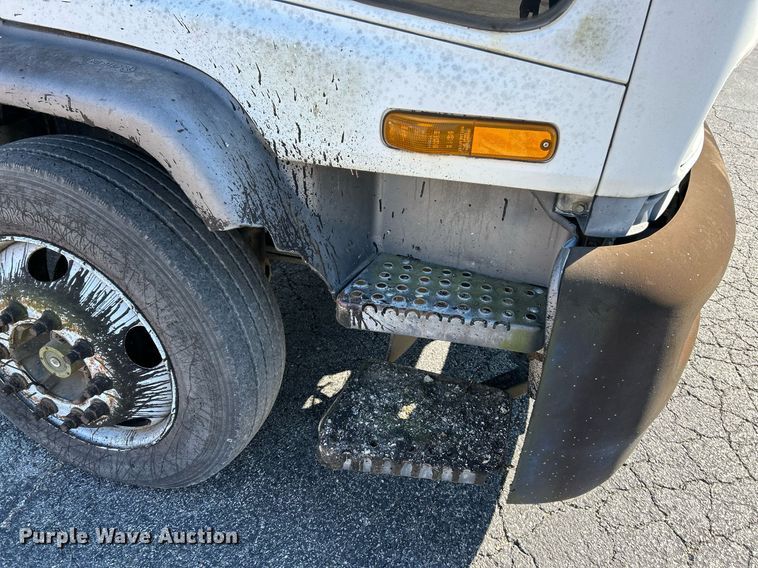 image for item NR9335 2000 Chevrolet T6500  flatbed truck