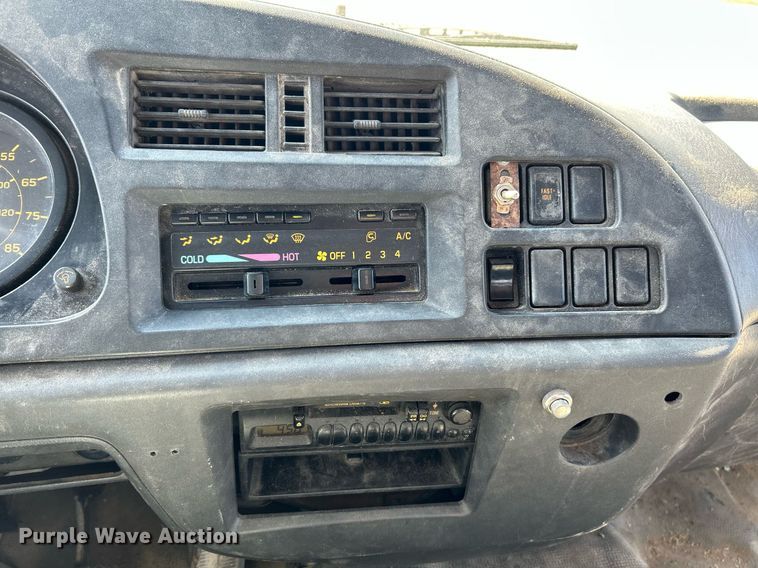 image for item NR9335 2000 Chevrolet T6500  flatbed truck