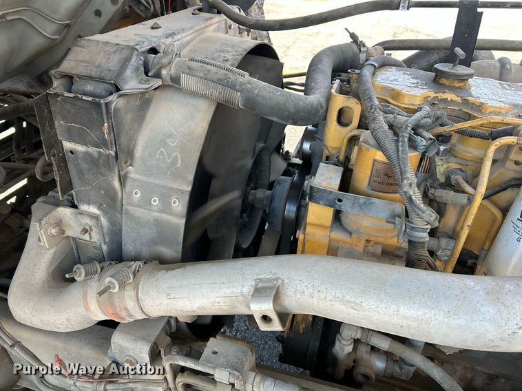 image for item NR9335 2000 Chevrolet T6500  flatbed truck