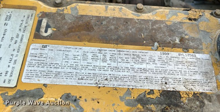 image for item NR9335 2000 Chevrolet T6500  flatbed truck