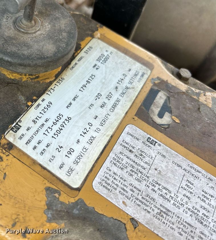 image for item NR9335 2000 Chevrolet T6500  flatbed truck