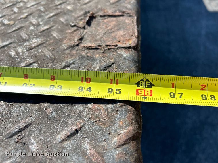 image for item NR9335 2000 Chevrolet T6500  flatbed truck