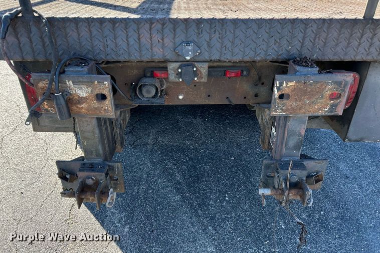 image for item NR9335 2000 Chevrolet T6500  flatbed truck