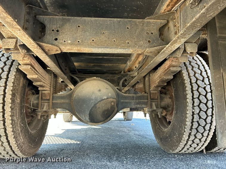 image for item NR9335 2000 Chevrolet T6500  flatbed truck