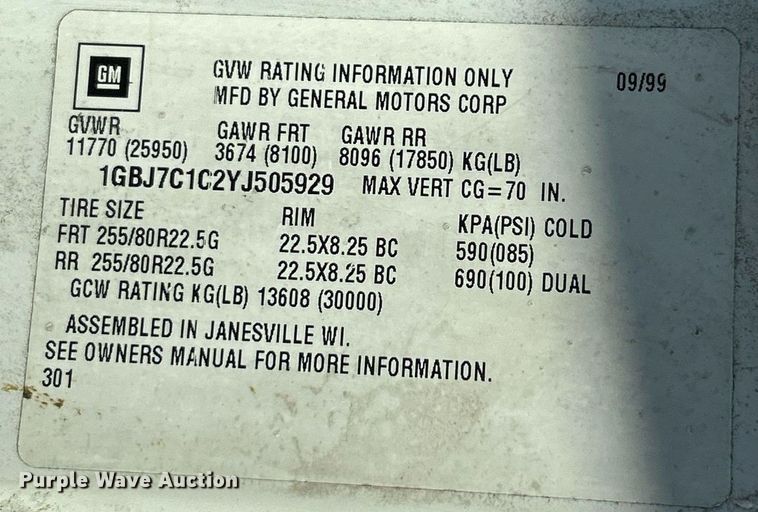 image for item NR9335 2000 Chevrolet T6500  flatbed truck