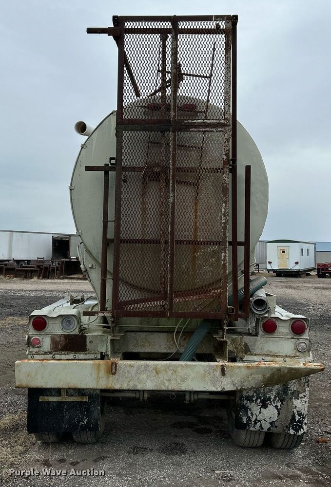 image for item NR9460 1960 Butler  tank trailer