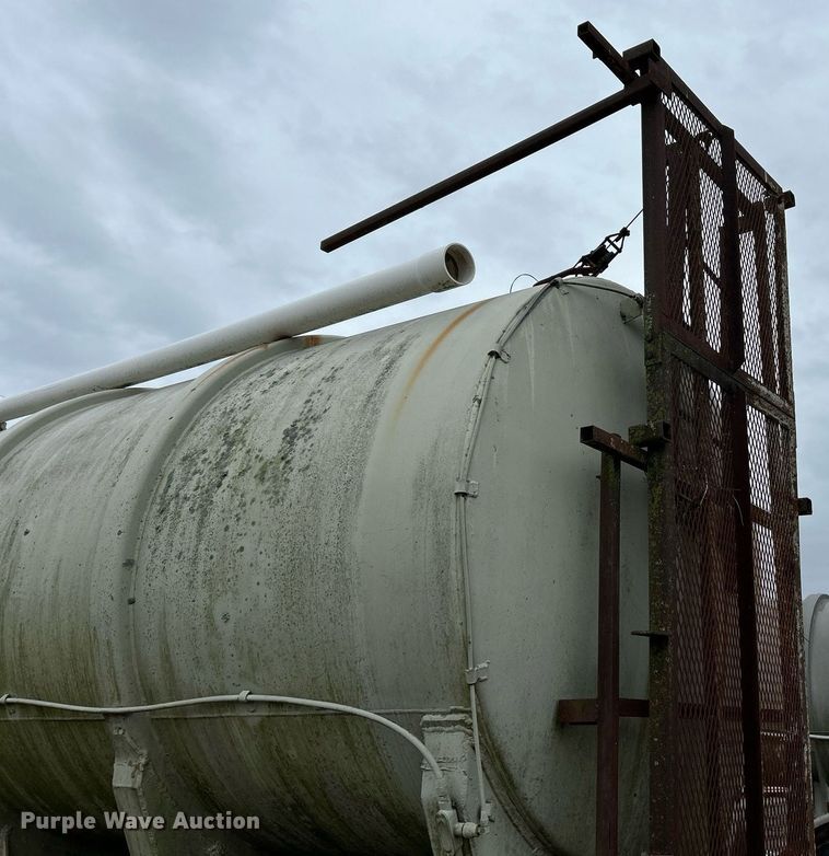 image for item NR9460 1960 Butler  tank trailer