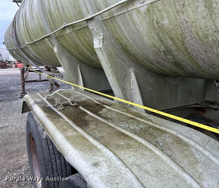 image for item NR9460 1960 Butler  tank trailer