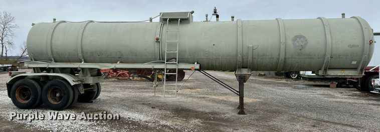 image for item NR9461 1964 Butler  tank trailer