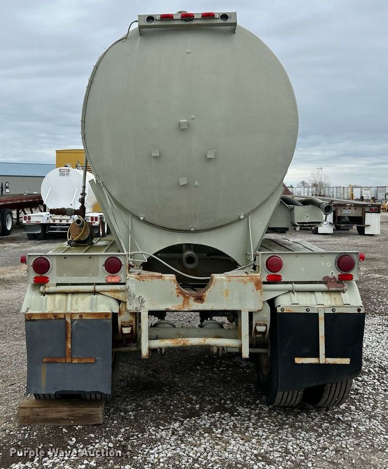 image for item NR9461 1964 Butler  tank trailer