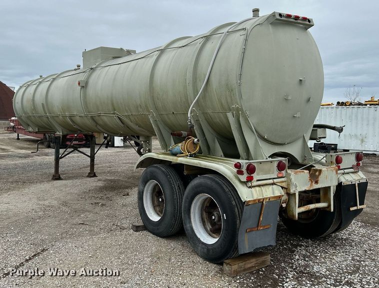 image for item NR9461 1964 Butler  tank trailer