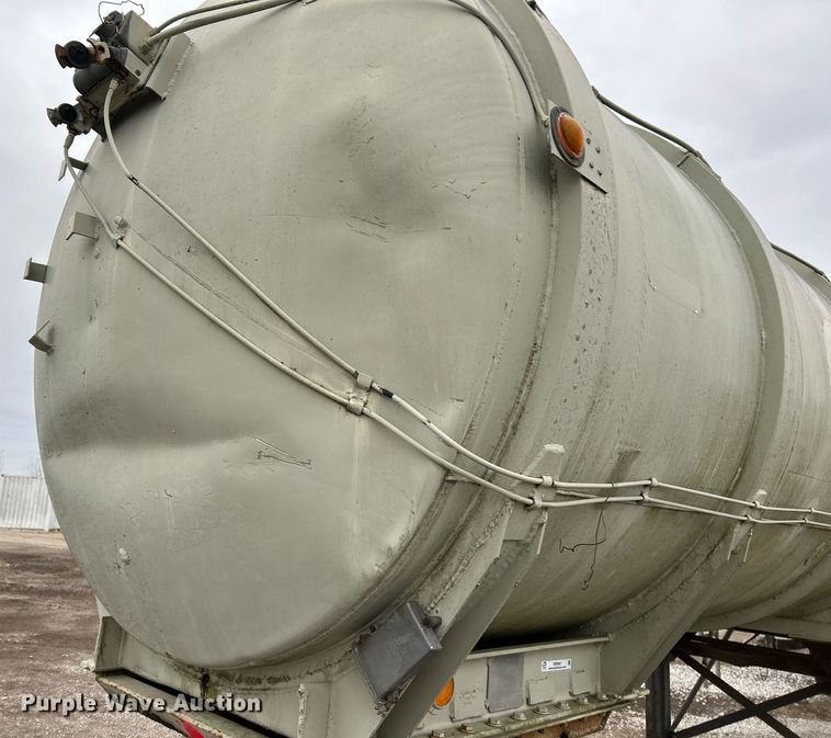 image for item NR9461 1964 Butler  tank trailer