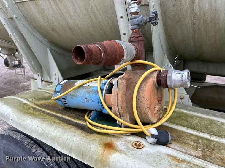 image for item NR9461 1964 Butler  tank trailer