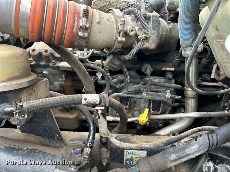 image for item NR9475 2014 Kenworth T370  rollback truck